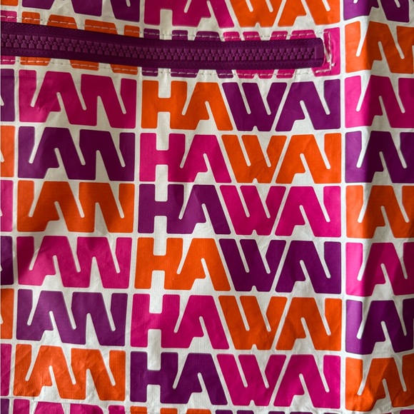 Aloha Collection x Hawaiian Airlines Tote & Cutie - Picture 4 of 10